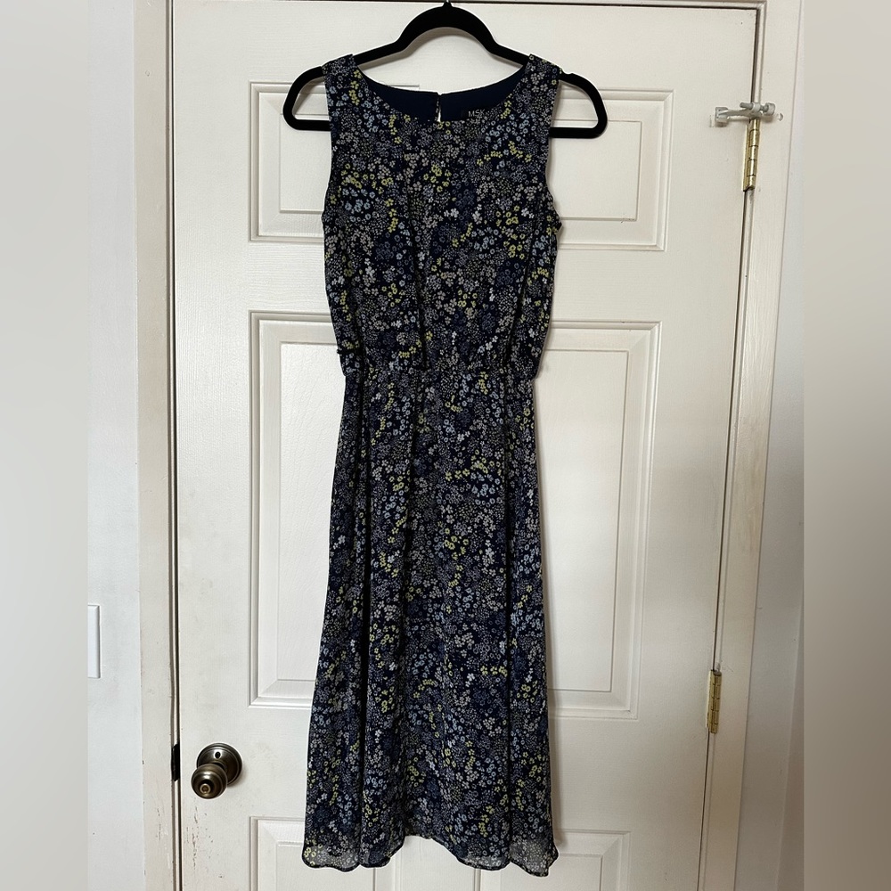 Sleeveless floral dress